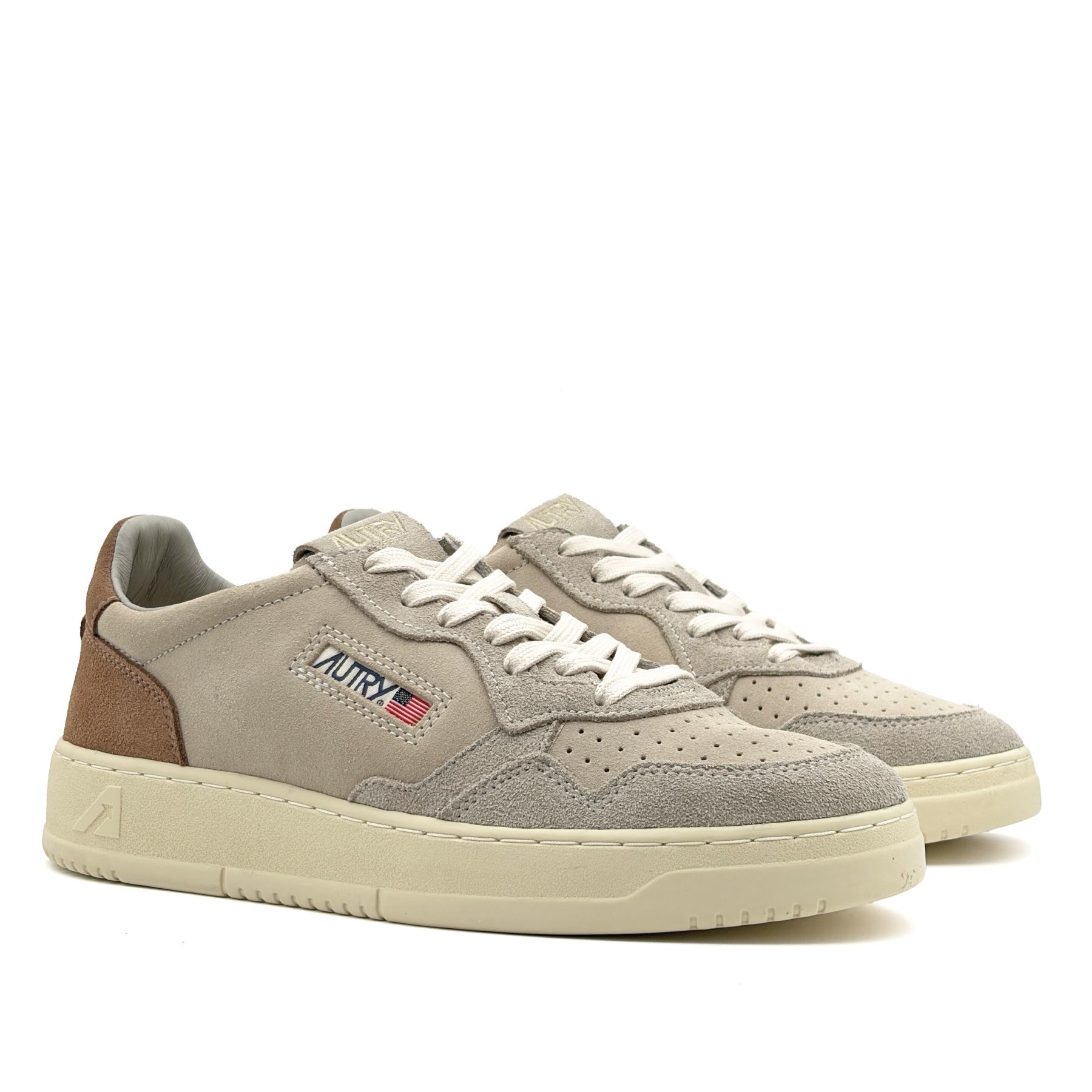 Medalist Low Man Tri Suede Pelican Cigar